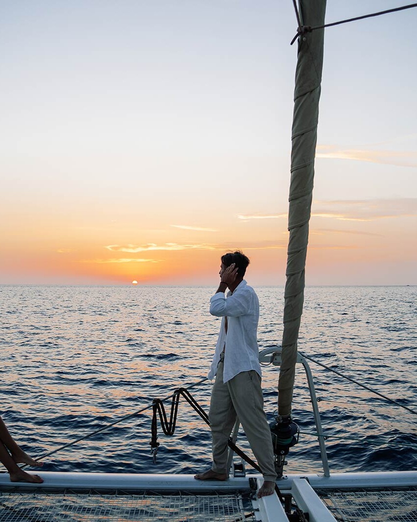 Catamaran coucher de soleil santorin