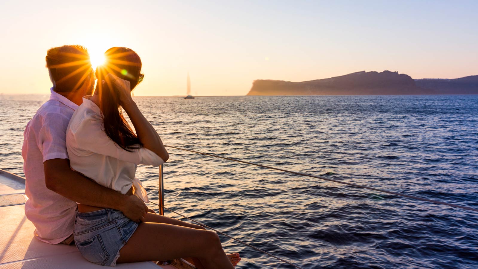 Croisière en Catamaran à Santorin - Coucher de Soleil