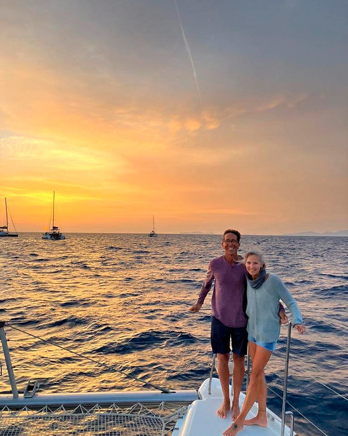 Catamaran coucher de soleil santorin